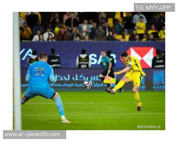 足球巨星晒训练日常分享幕后点滴引发粉丝热烈互动 足球巨星晒训练日常分享幕后点滴引发粉丝热烈互动